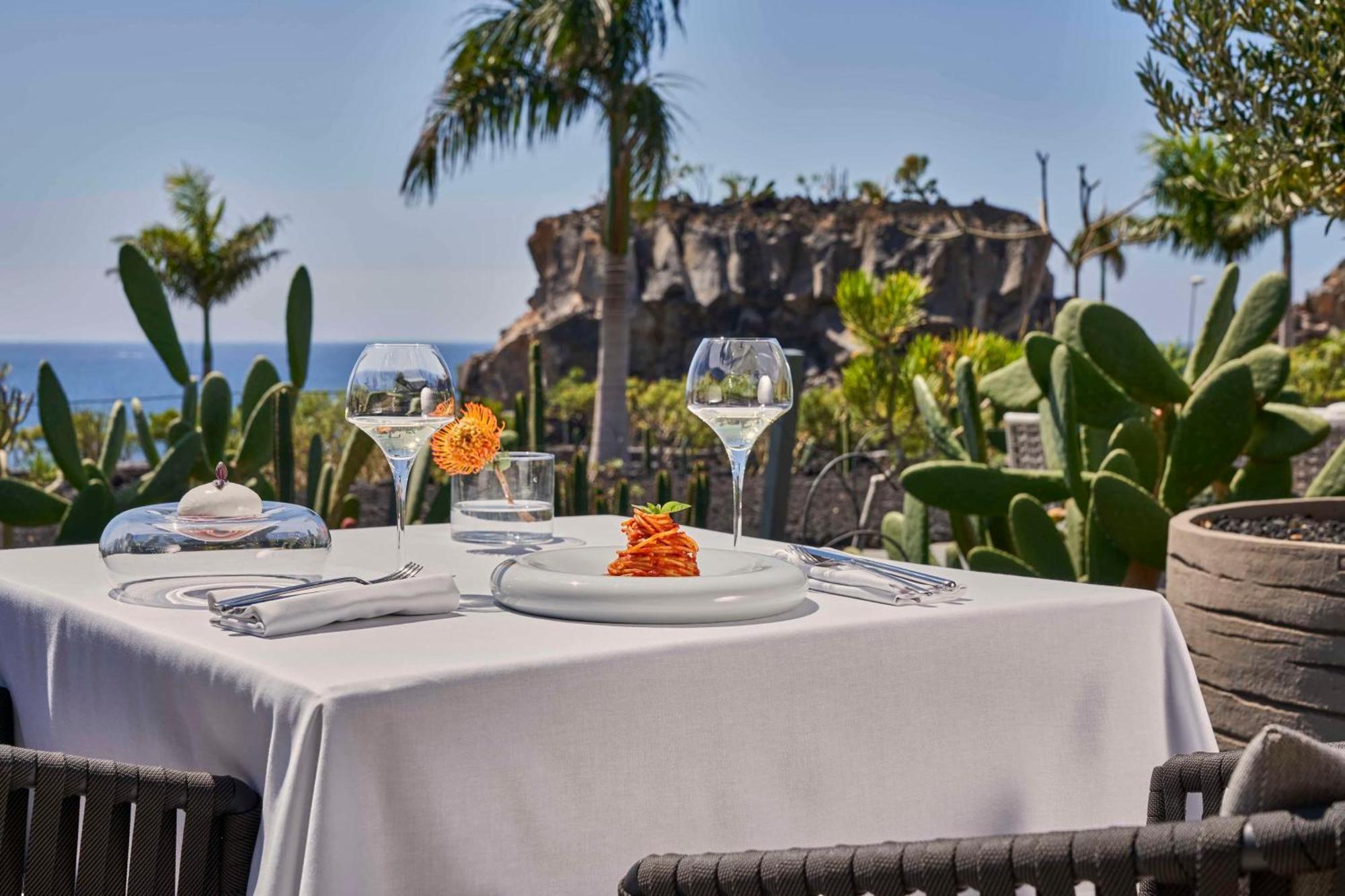 Royal Hideaway Corales Beach - Adults Only Адехе Екстериор снимка